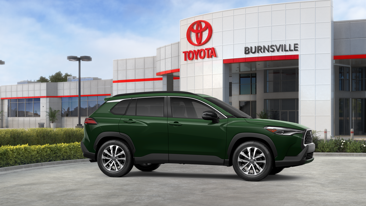 2025 Toyota Corolla Cross XLE photo 10