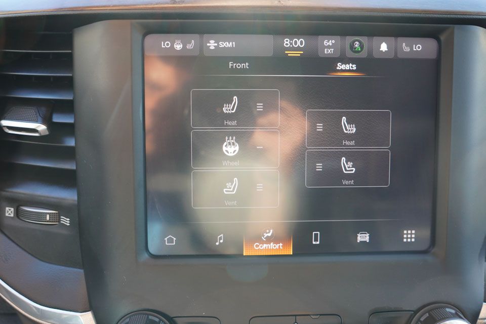 2022 Ram 3500 Laramie photo 28