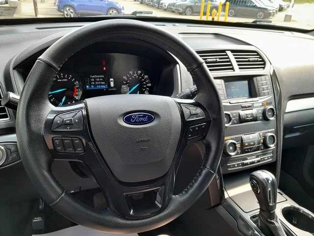 2018 Ford Explorer XLT photo 11