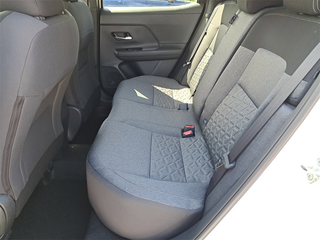 2026 Nissan Kicks SV photo 11