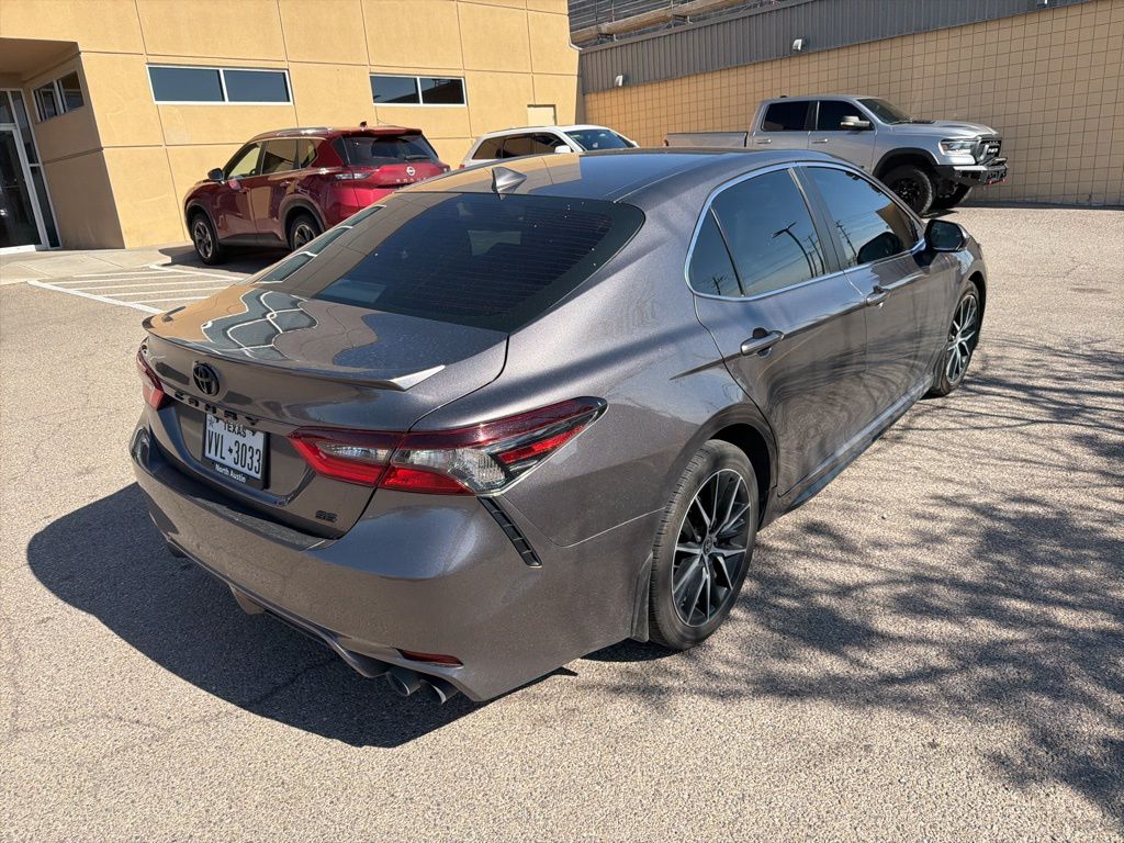 2024 Toyota Camry SE photo 6