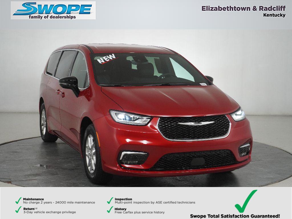 2026 Chrysler Pacifica Select's photo