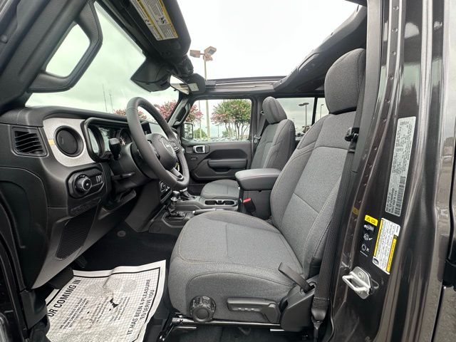 2025 Jeep Wrangler Sport S photo 22