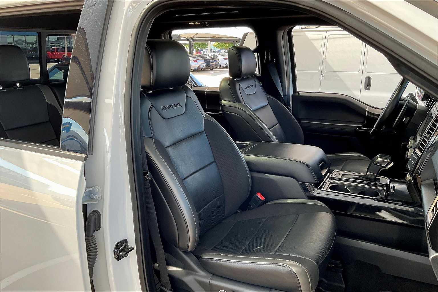 2020 Ford F-150 Raptor photo 8
