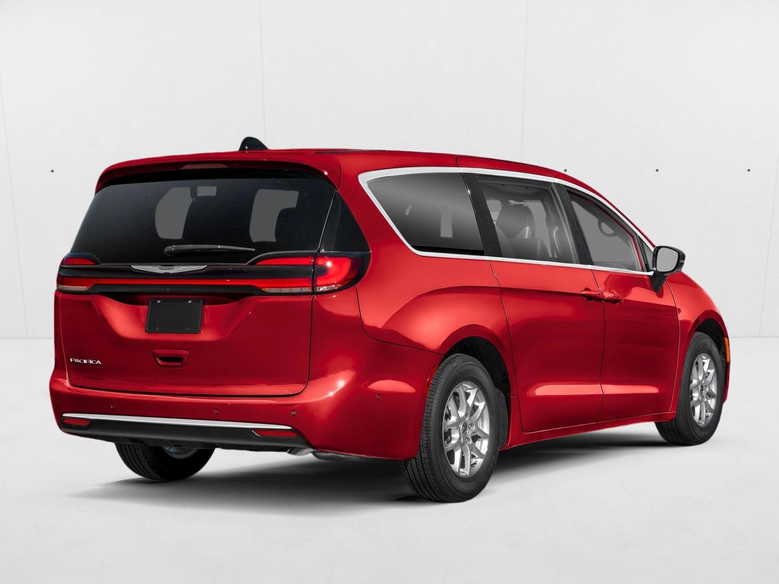 2026 Chrysler Pacifica photo 2