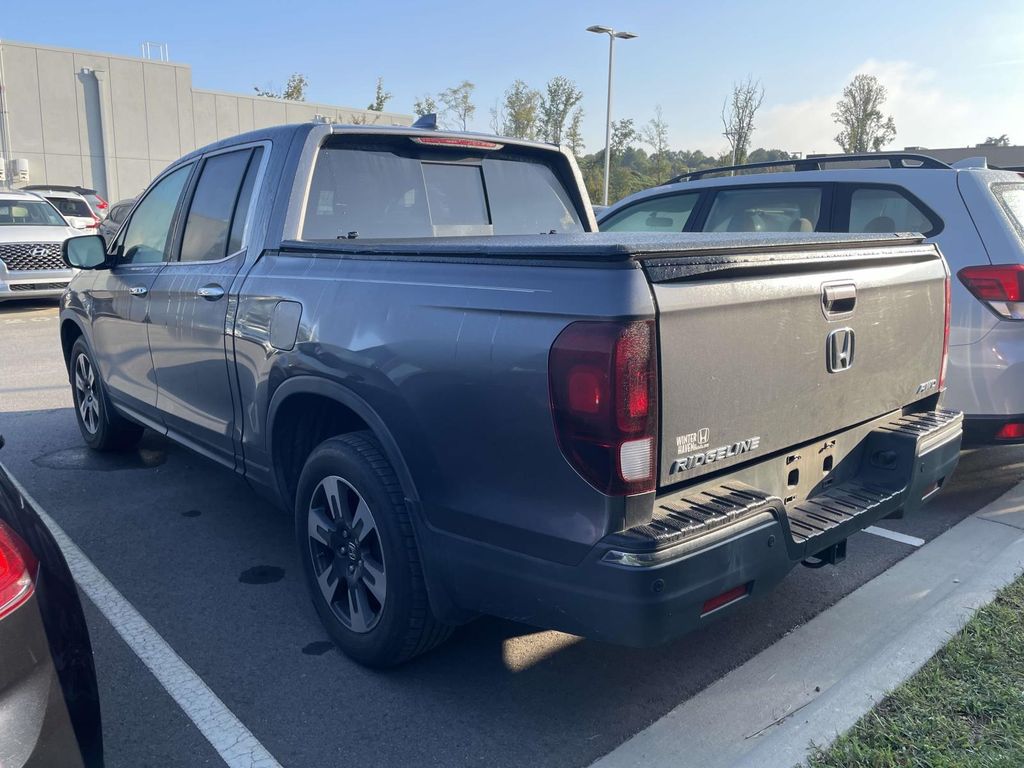 2019 Honda Ridgeline RTL-E photo 3