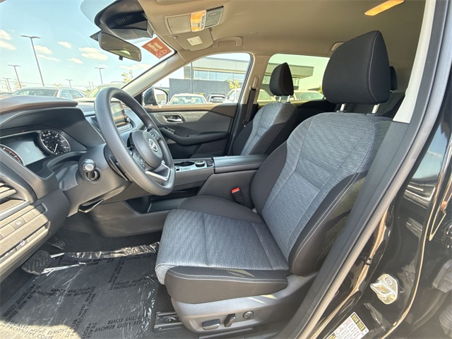 2023 Nissan Rogue SV photo 11