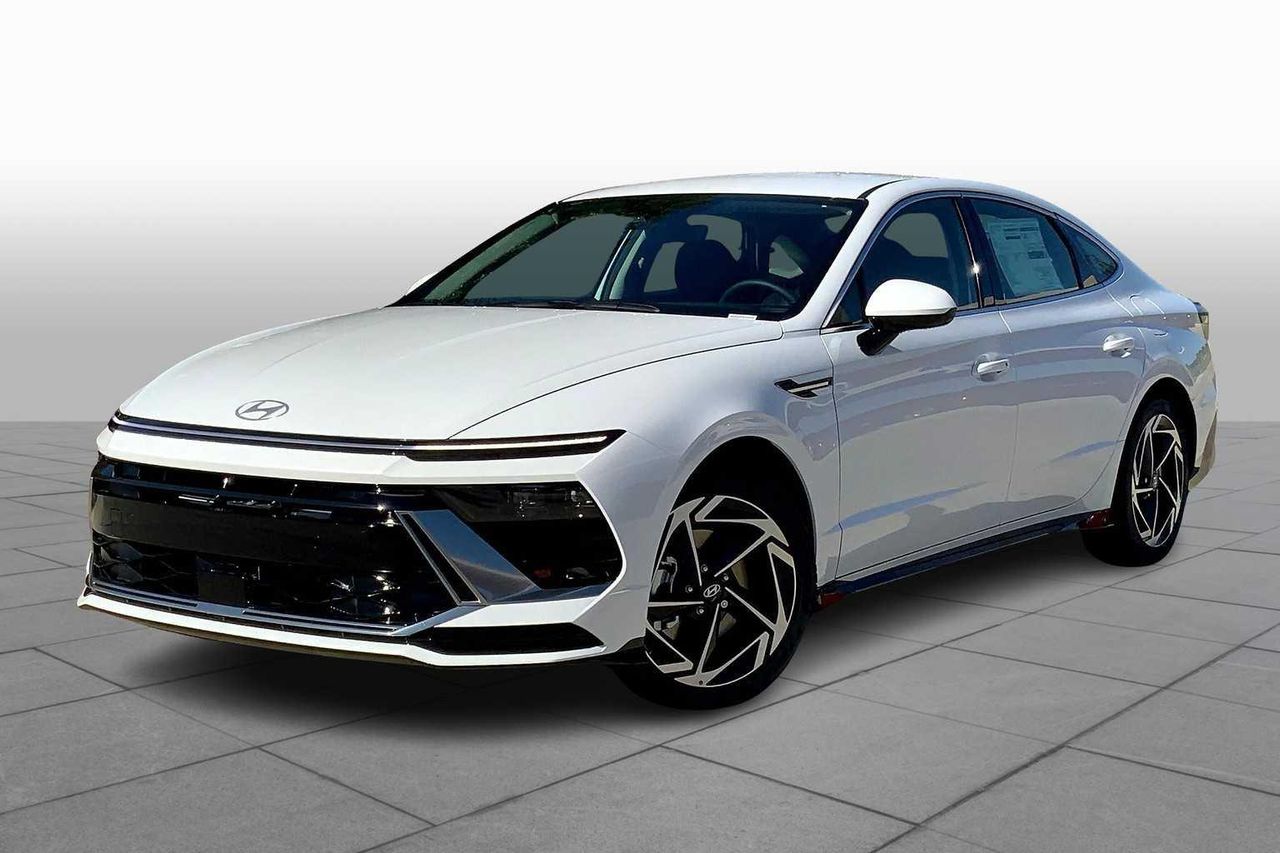 2026 Hyundai Sonata SEL's photo