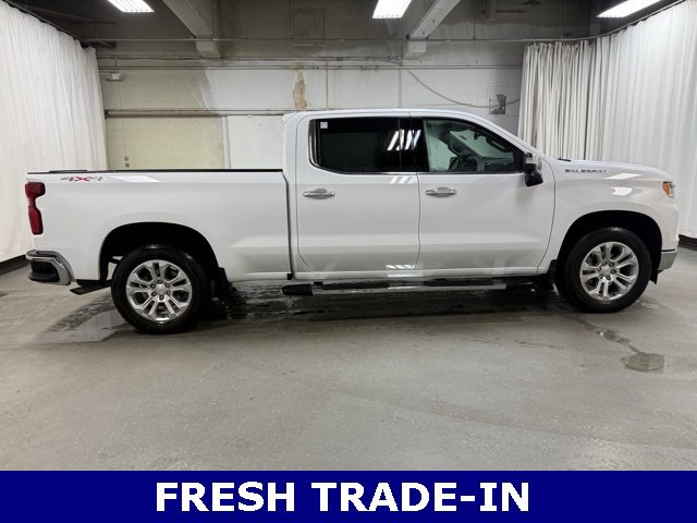 2024 Chevrolet Silverado 1500 LTZ photo 2