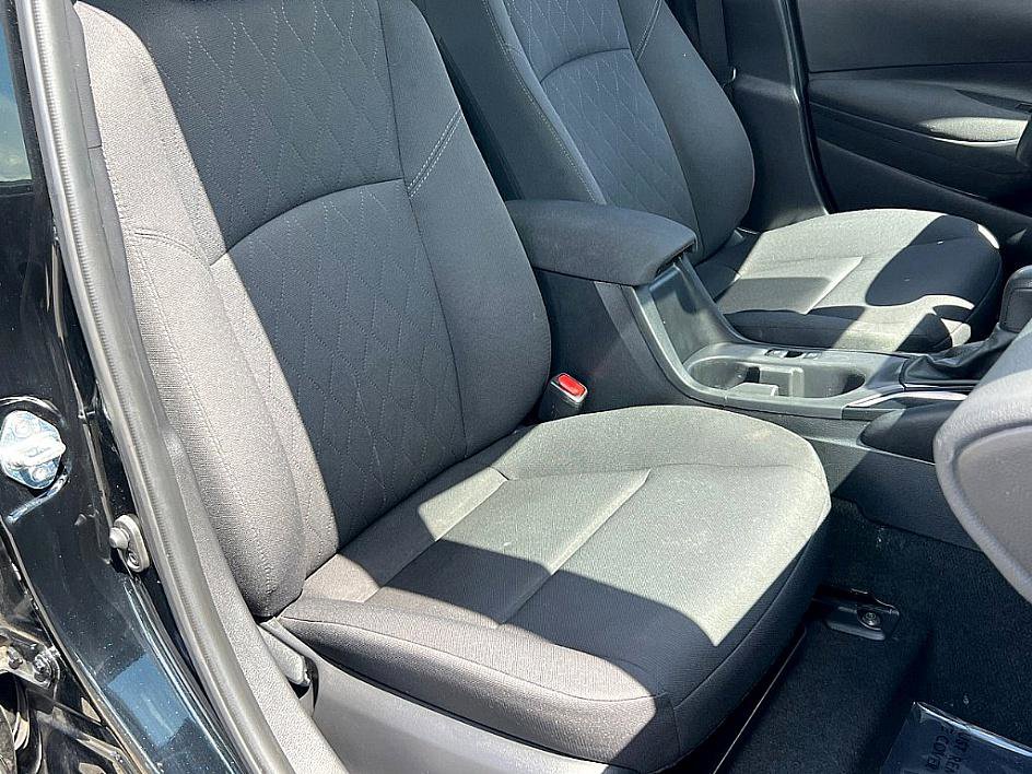 2024 Toyota Corolla LE photo 19
