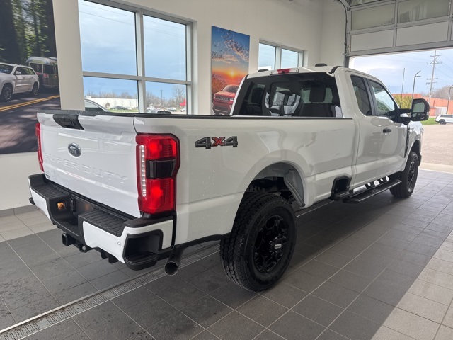 2025 Ford F-350 XL photo 12