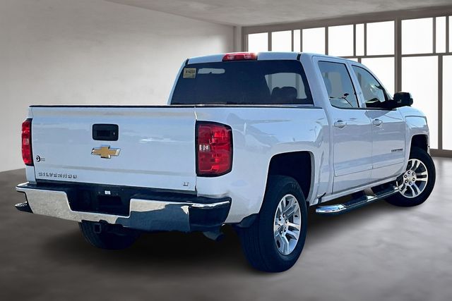 2018 Chevrolet Silverado 1500 LT photo 3