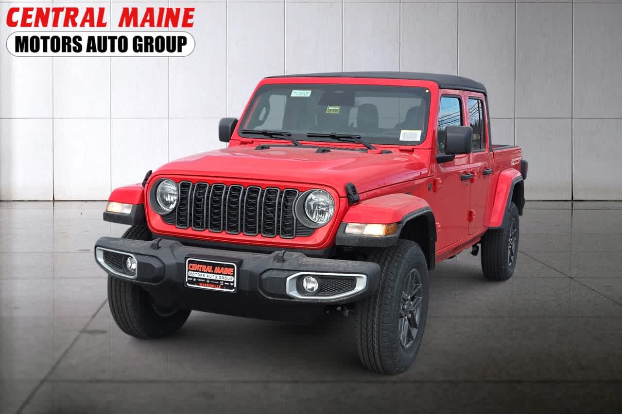 2026 Jeep Gladiator Sport S's photo