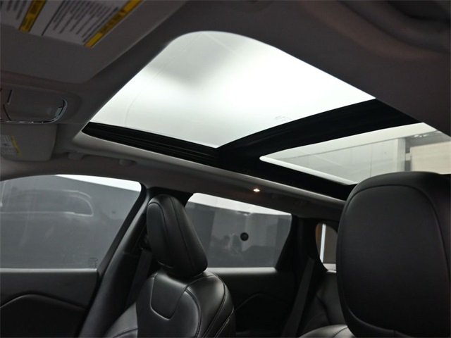 2019 Jeep Cherokee Latitude photo 3