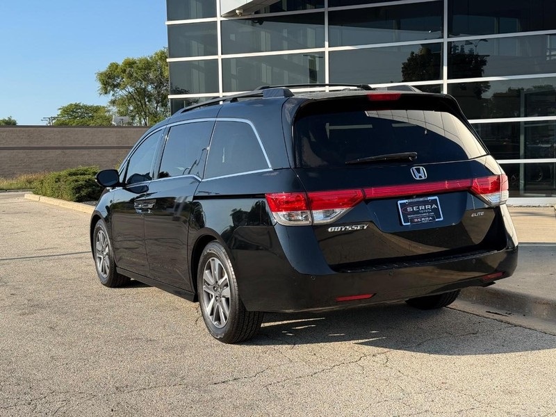 2016 Honda Odyssey Touring photo 5