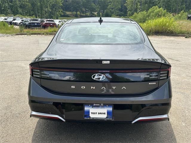 2025 Hyundai Sonata Hybrid Limited photo 4