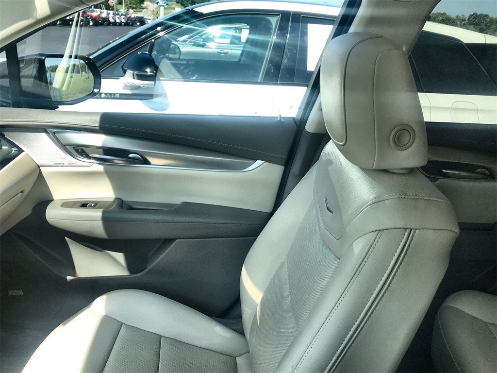 2022 Cadillac XT5 Premium Luxury photo 22
