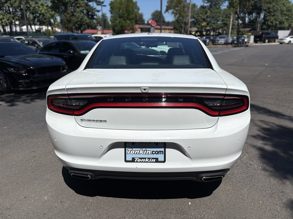 2022 Dodge Charger SXT photo 5
