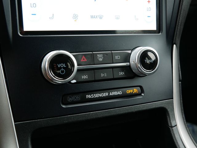 2022 Ford Edge SEL photo 10