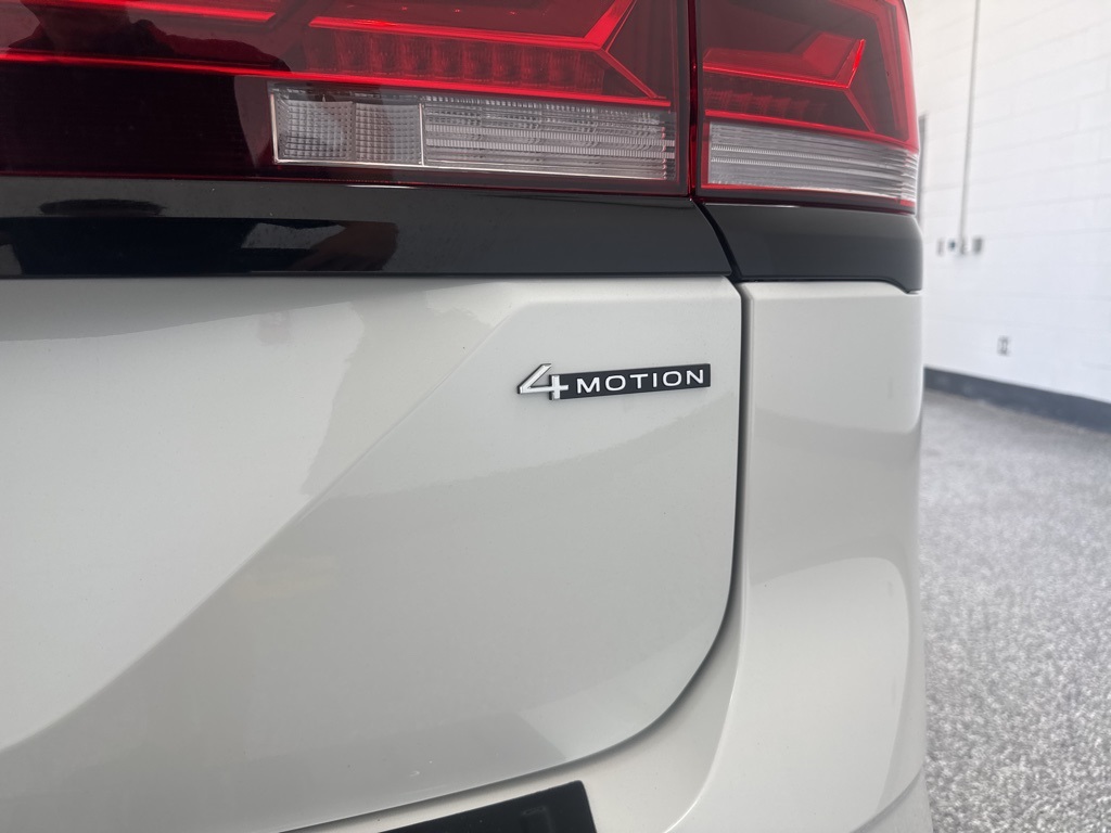 2026 Volkswagen Atlas Peak Edition SE photo 7