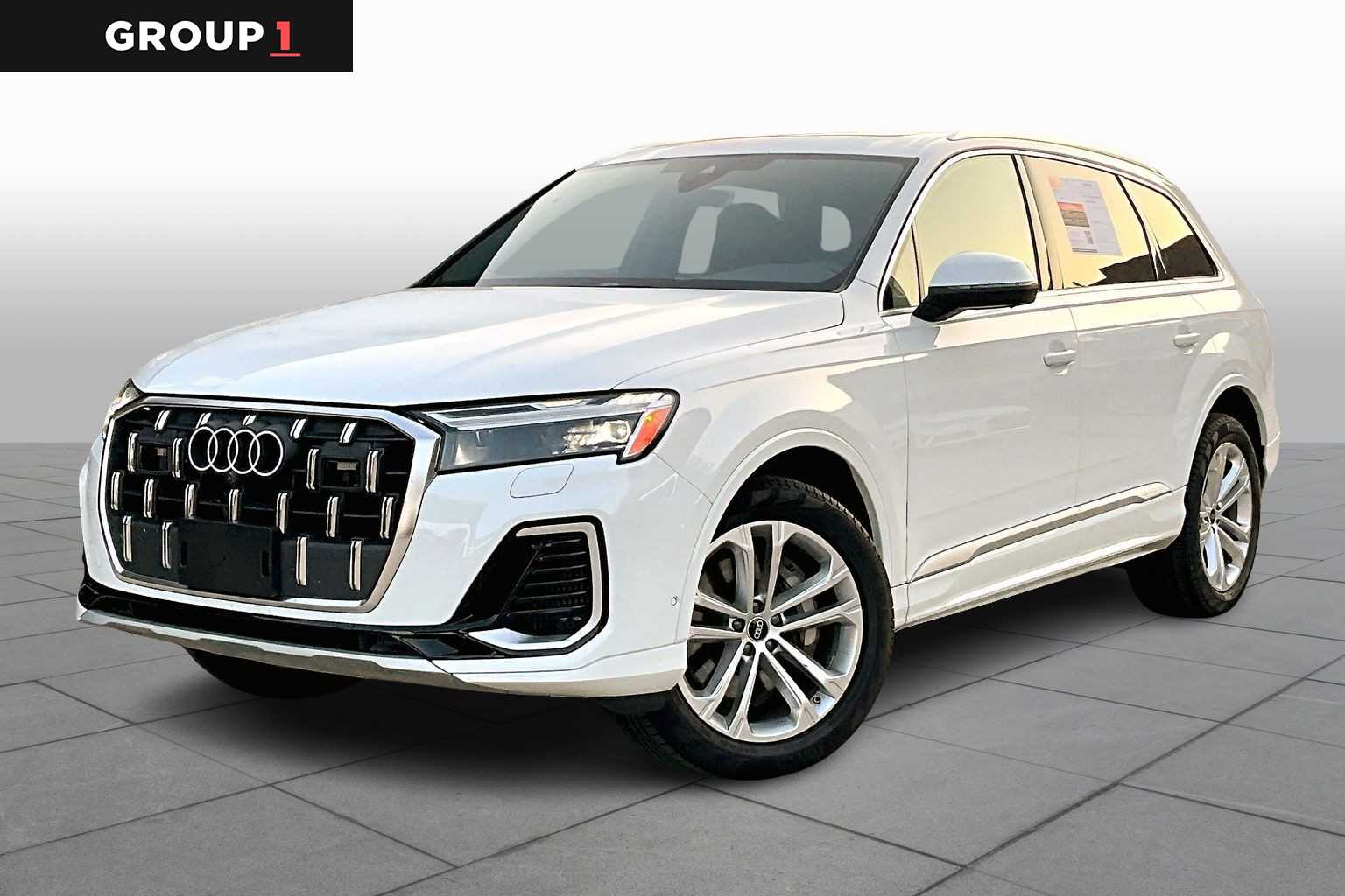 2025 Audi Q7 Premium Plus's photo
