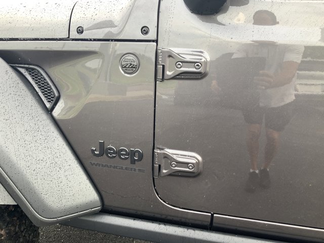 2025 Jeep Wrangler Willys photo 3