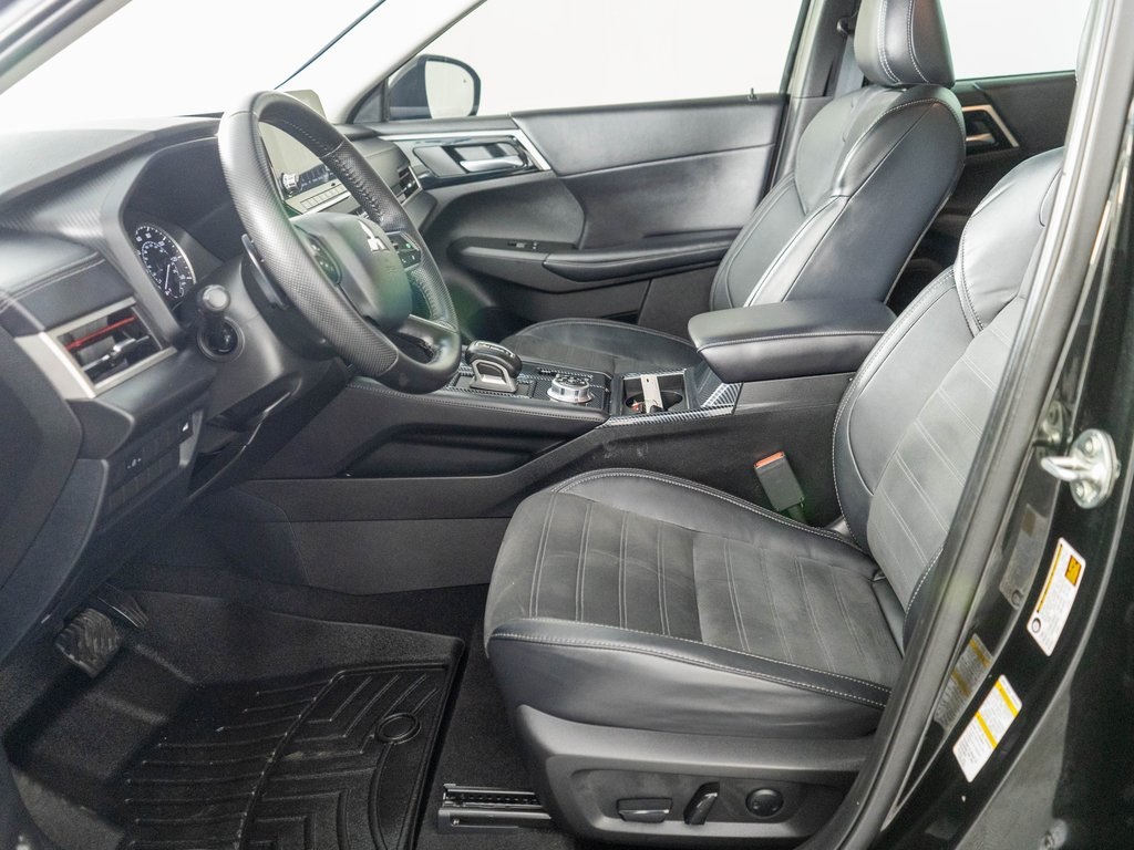2023 Mitsubishi Outlander SE Black Edition photo 10
