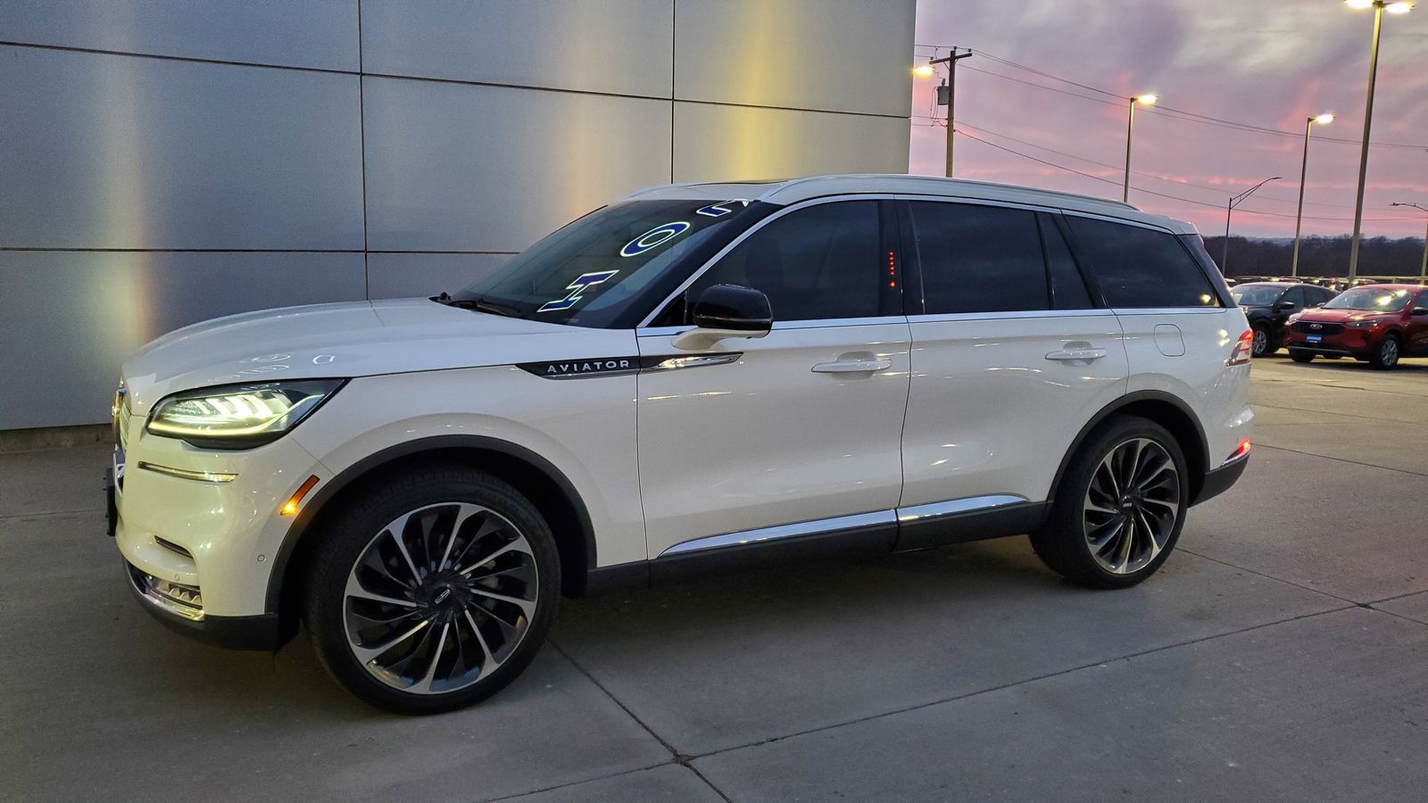 2021 Lincoln Aviator Reserve's photo