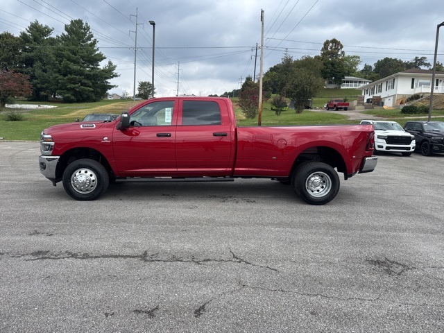 2026 Ram 3500 Tradesman photo 4