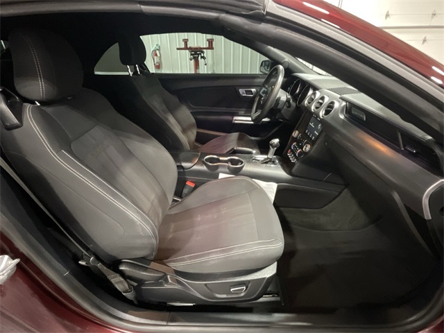 2018 Ford Mustang EcoBoost photo 27