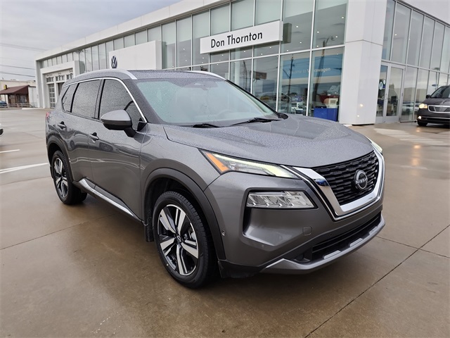 2023 Nissan Rogue SL's photo