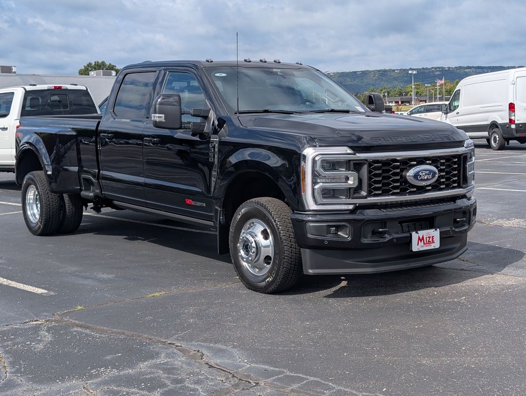 2026 Ford F-350 Platinum photo 2
