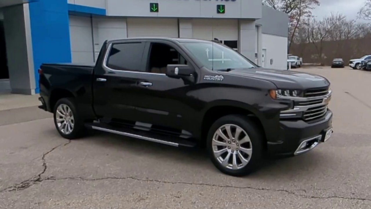 2019 Chevrolet Silverado 1500 High Country photo 2