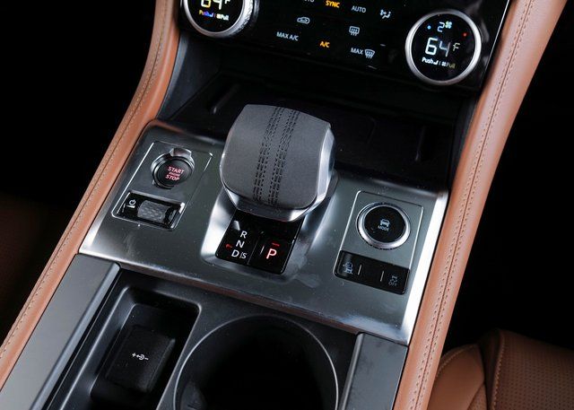 2026 Jaguar F-PACE P250 R-Dynamic S photo 13