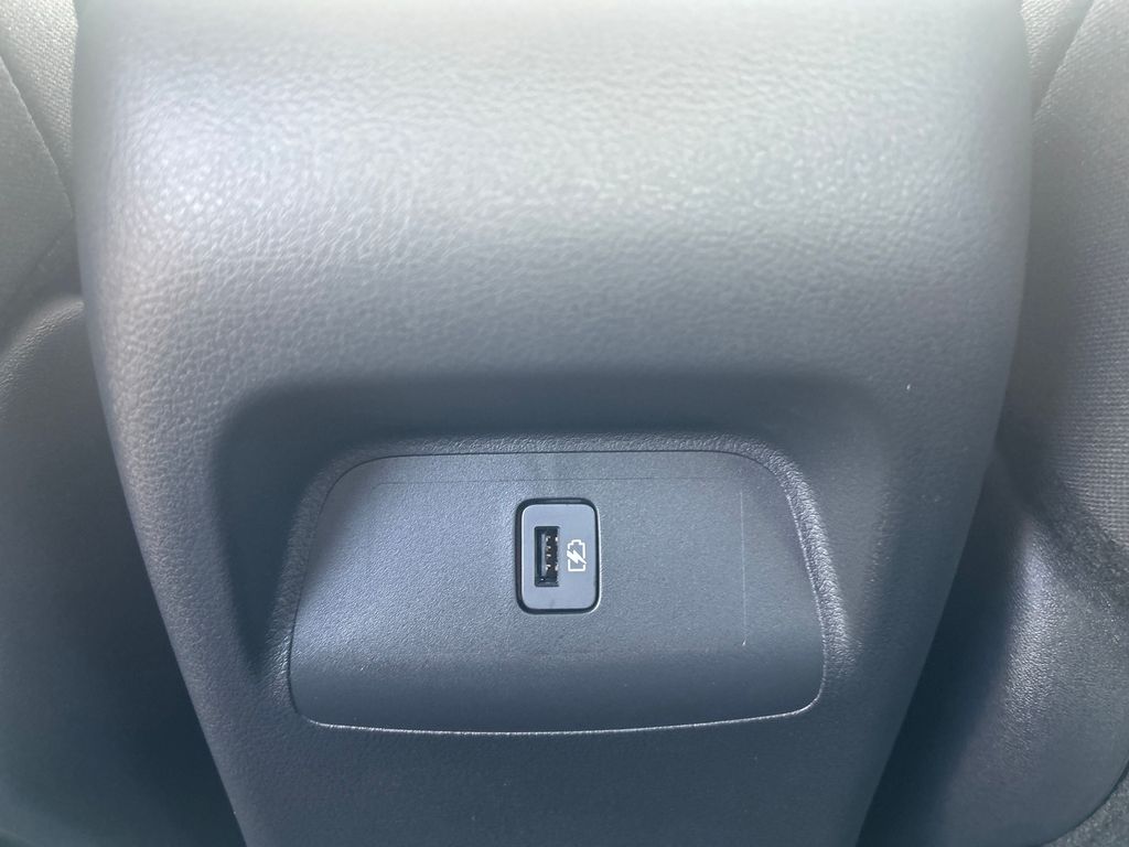 2025 Nissan Sentra SV photo 18