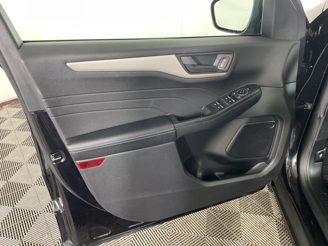 2022 Ford Escape SE photo 8