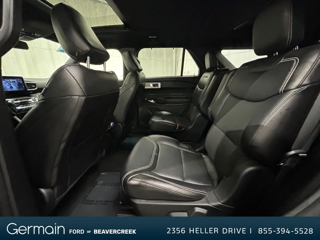 2022 Ford Explorer ST photo 25