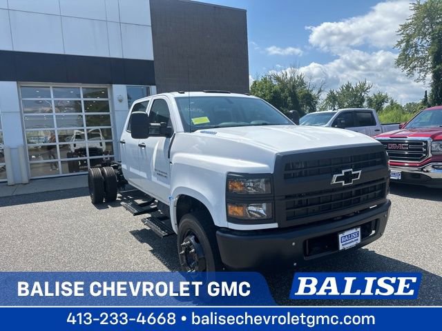 2024 Chevrolet Silverado 4500 Medium Duty Chassis Cab Work Truck's photo