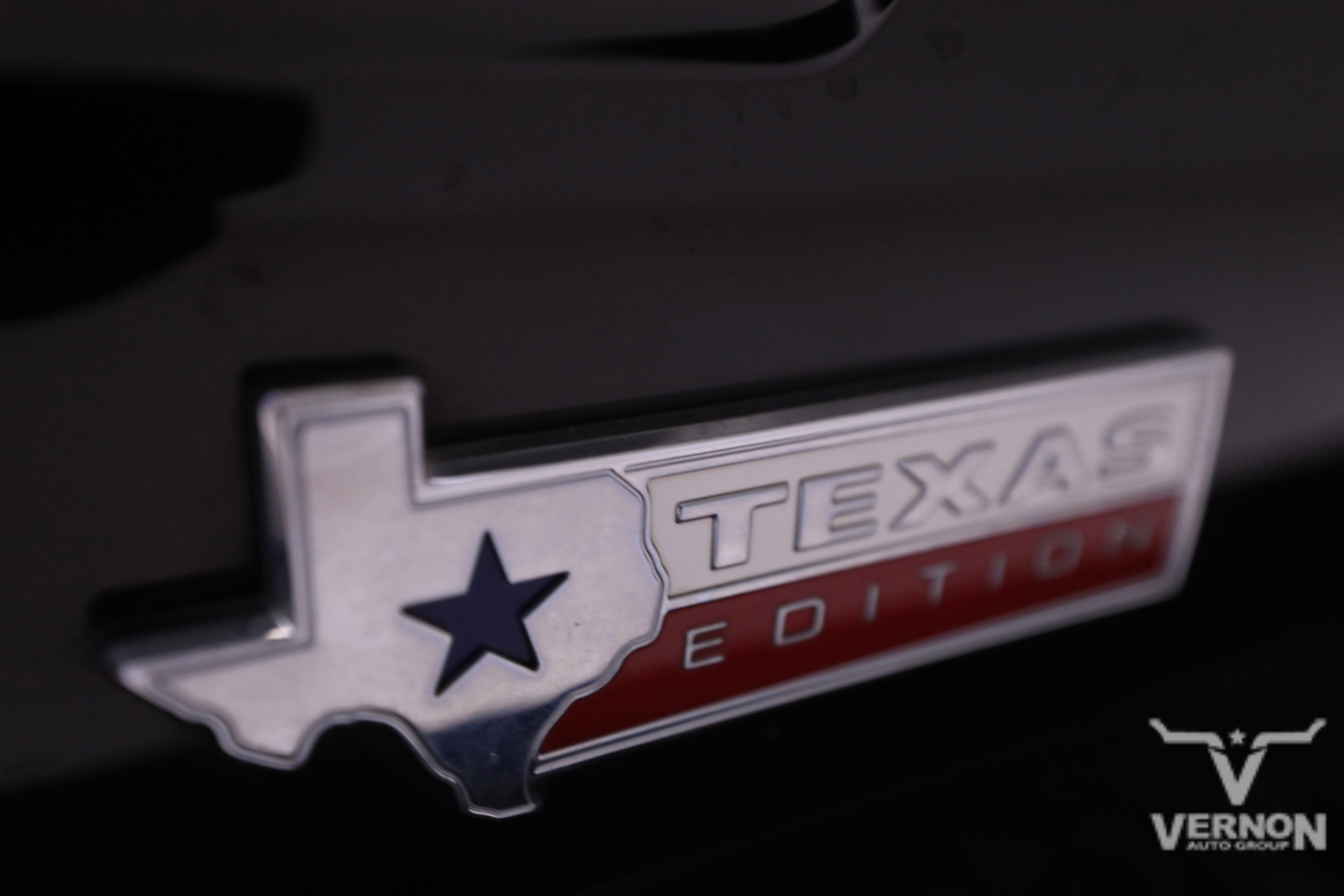 2019 Ford F-150 XLT photo 2