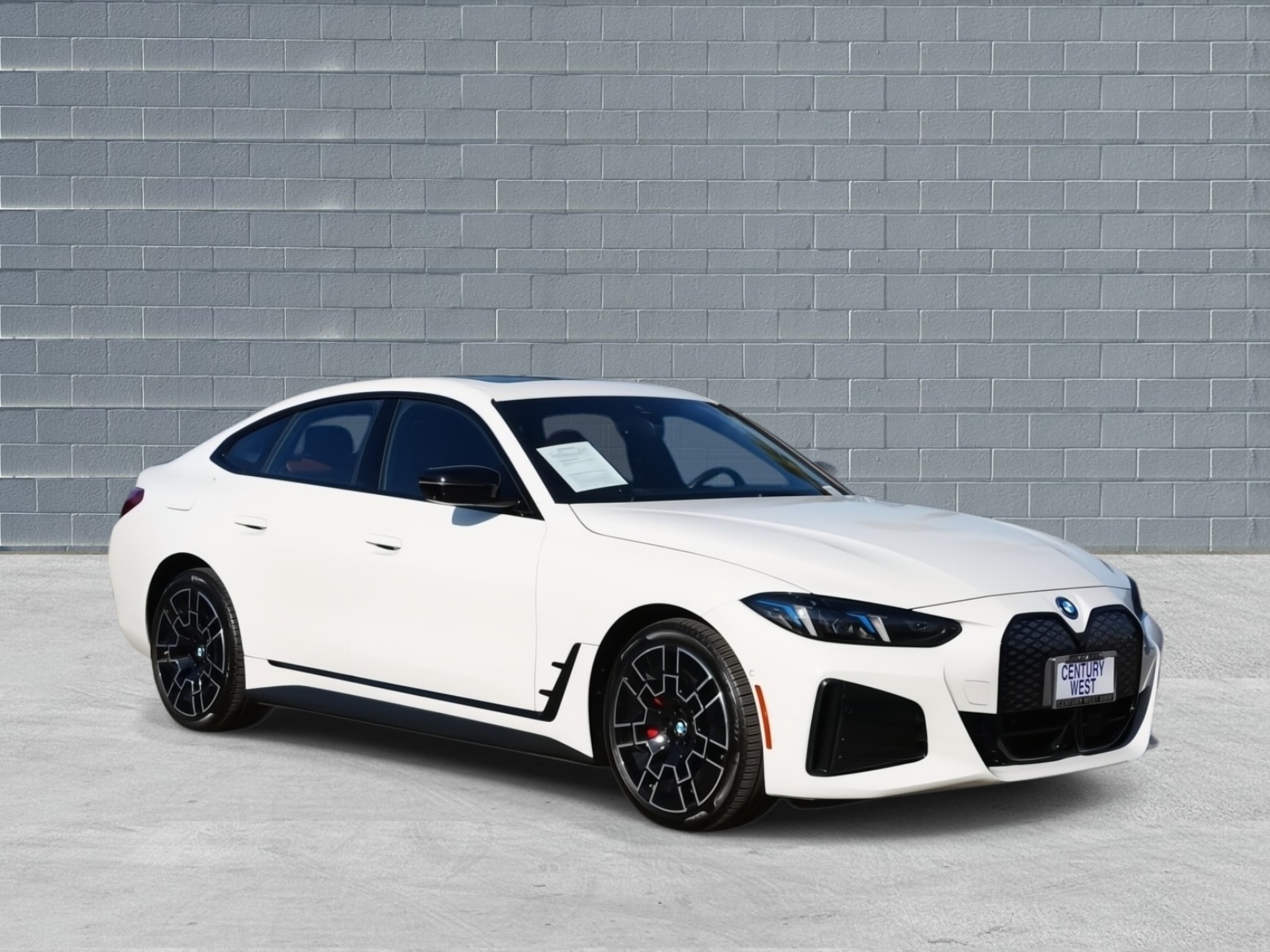 2025 BMW i4 40's photo