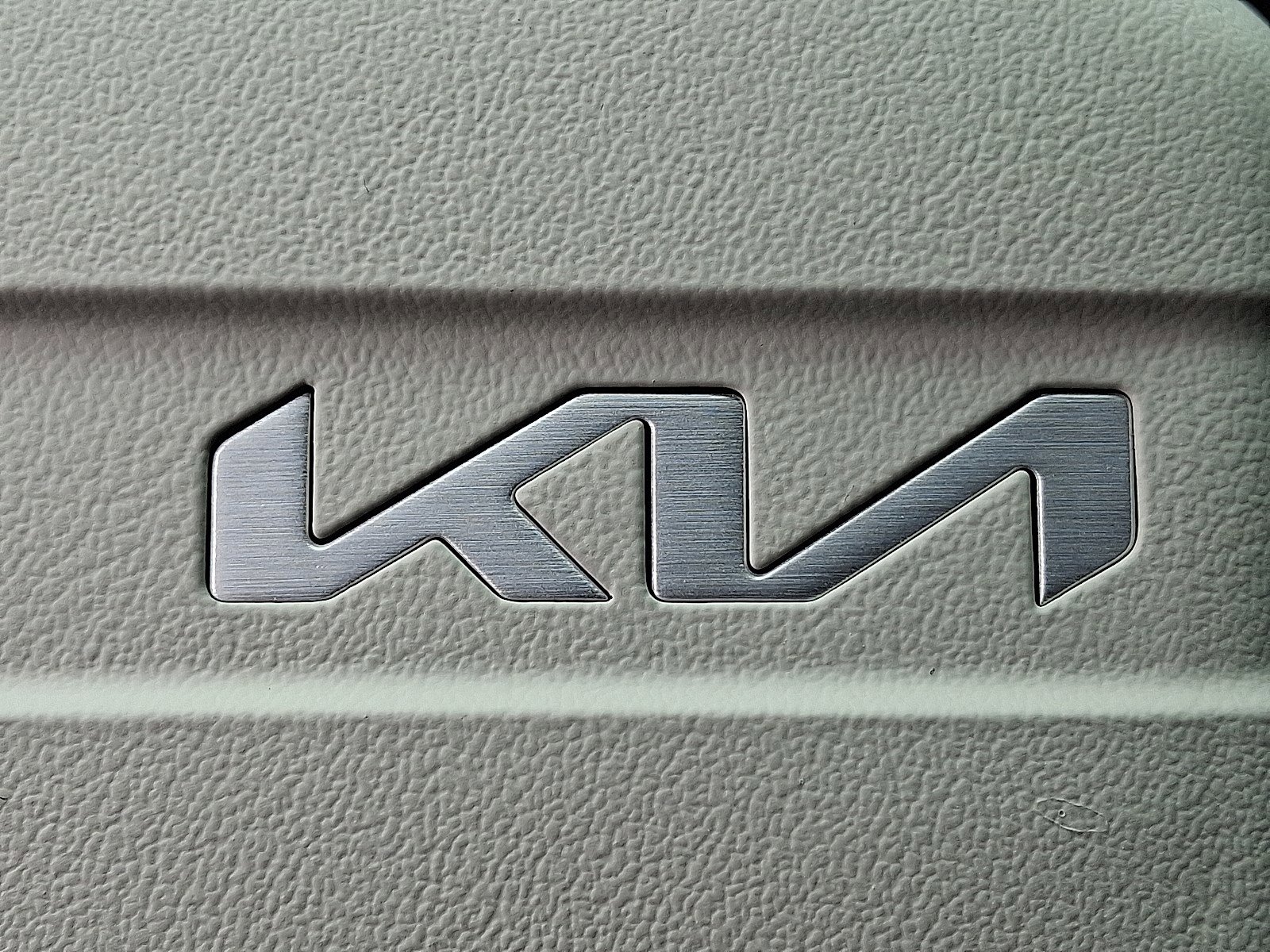 2025 Kia K4 GT-Line photo 17