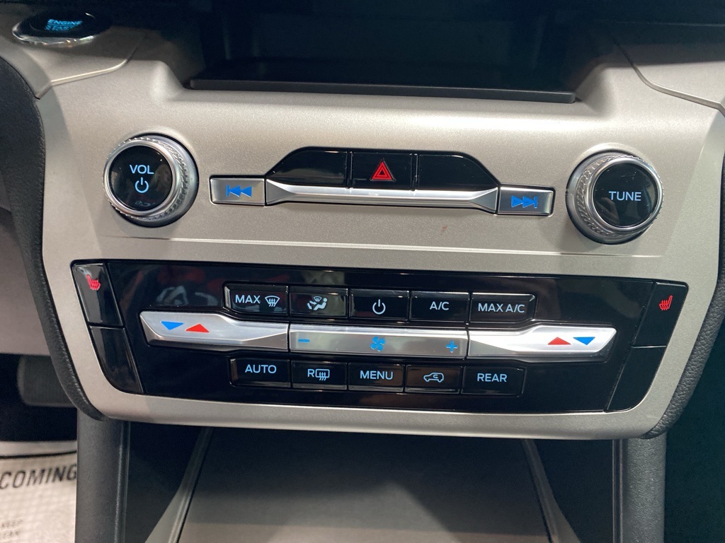 2022 Ford Explorer XLT photo 6