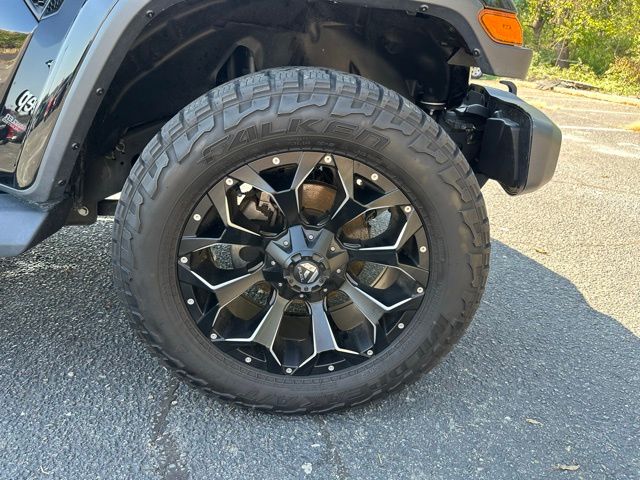 2020 Jeep Wrangler Unlimited Sahara photo 11