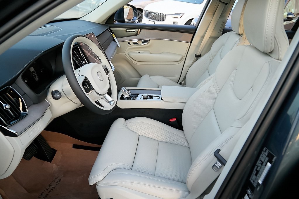 2026 VOLVO XC90 - Image 15