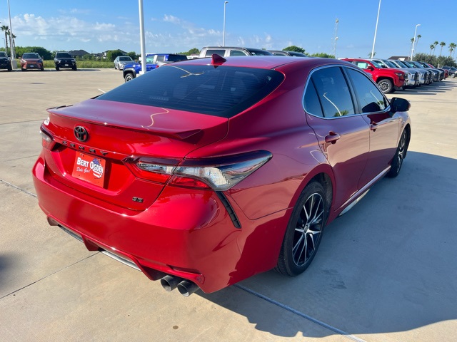 2022 Toyota Camry SE photo 8