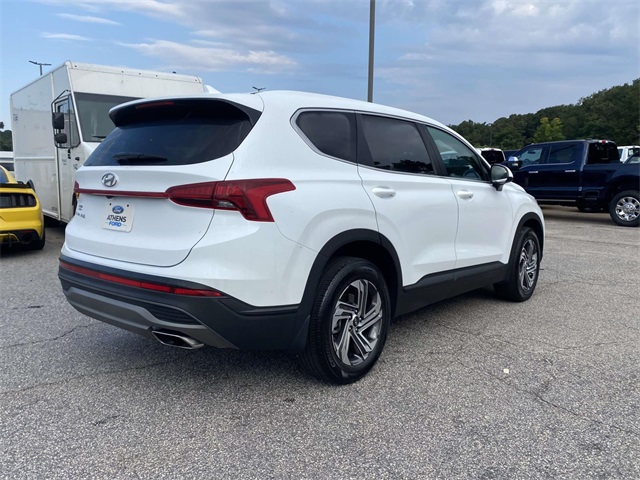 2022 Hyundai Santa Fe SE photo 3
