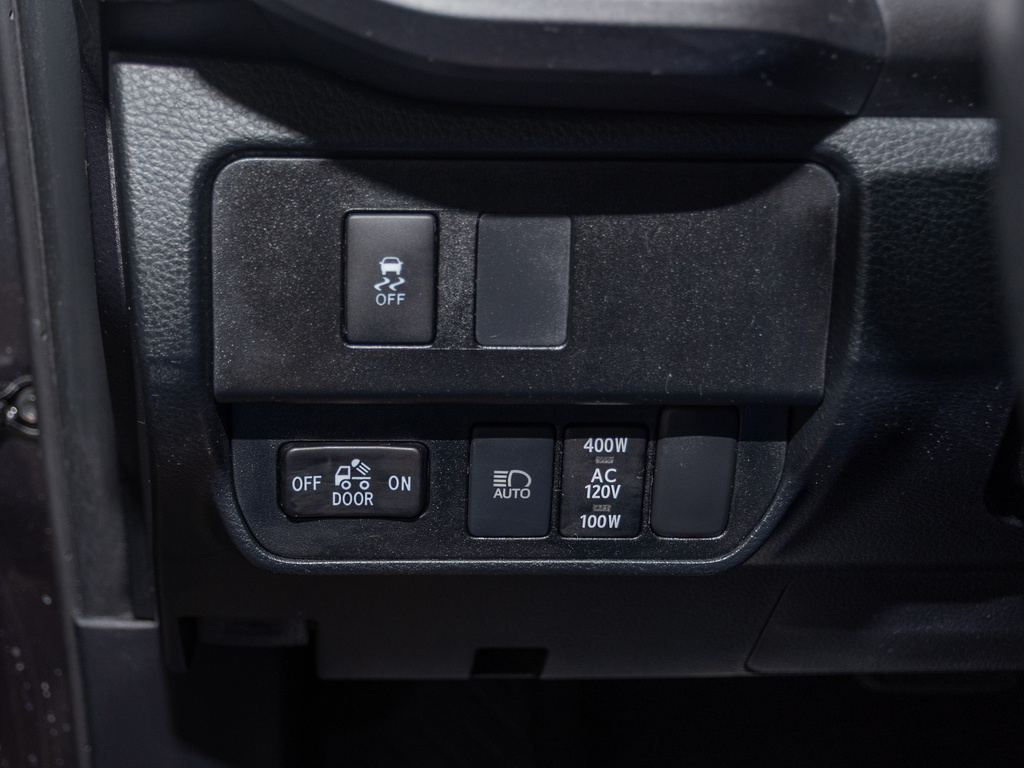 2021 Toyota Tacoma TRD Off-Road photo 9