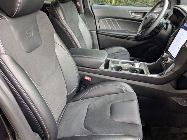 2023 Ford Edge ST photo 26