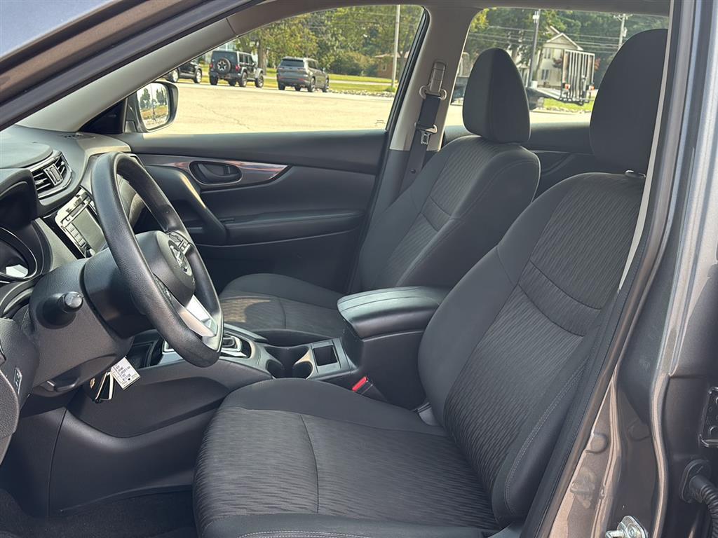 2020 Nissan Rogue S photo 5