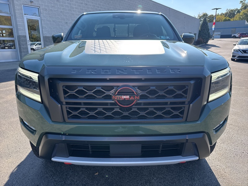2023 Nissan Frontier PRO-4X Crew Cab photo 8
